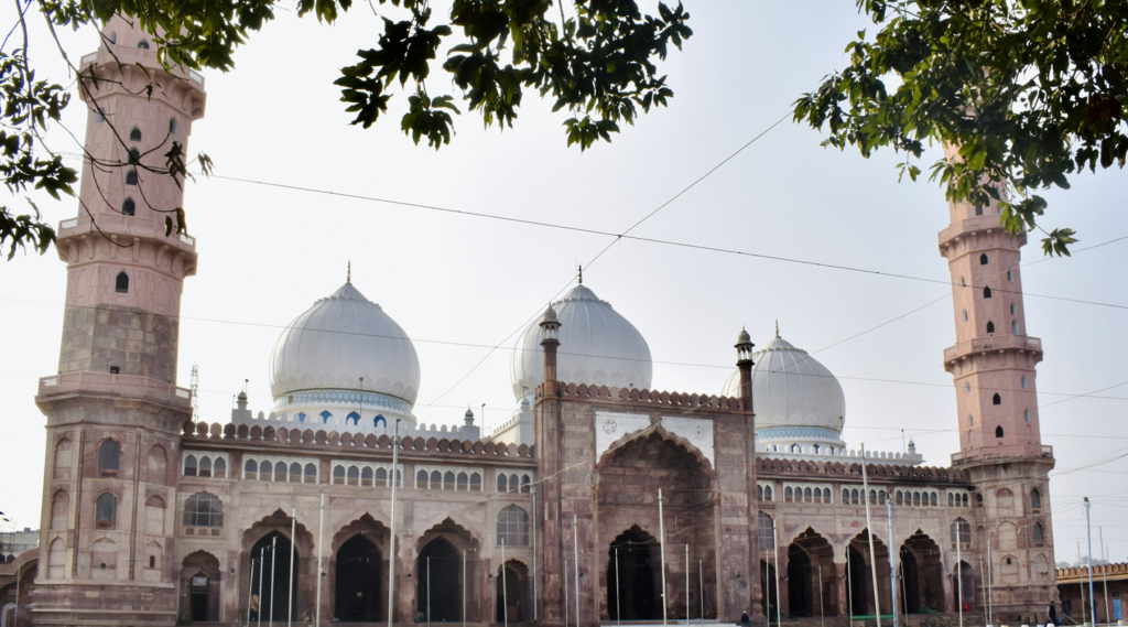 Exploring the Majestic Historical Mosques of Madhya Pradesh